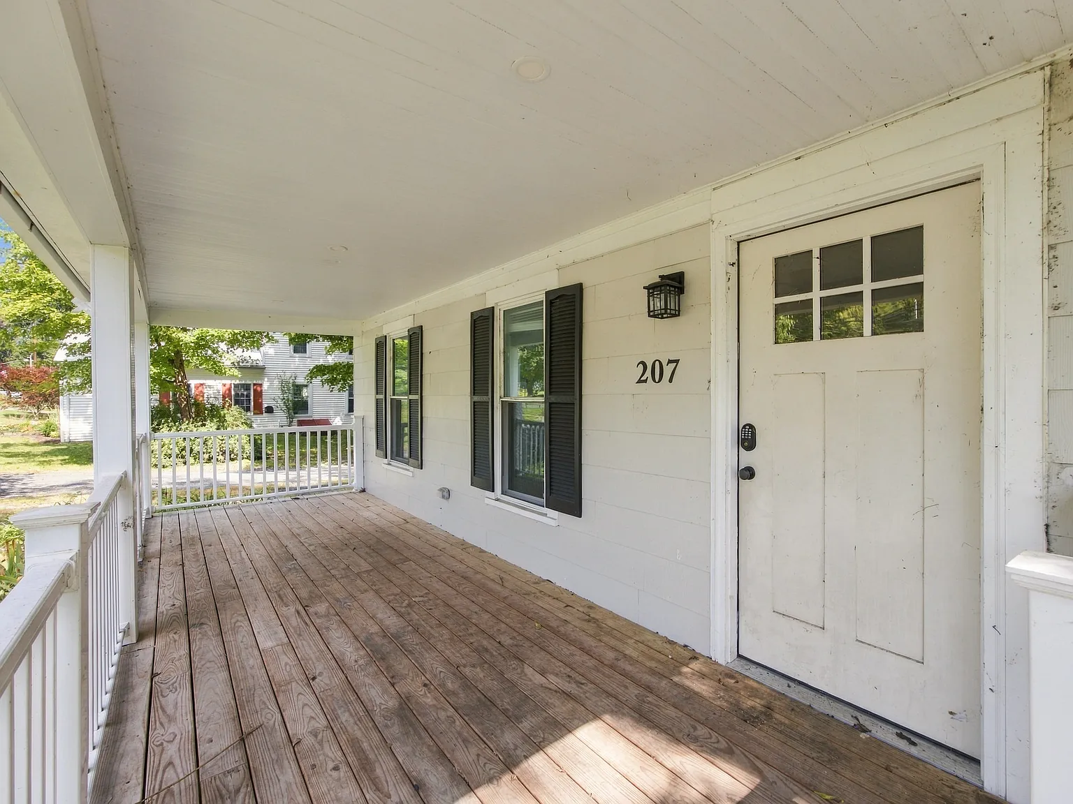 4 bed, 2000 sqft, $2,400 — Photo 3