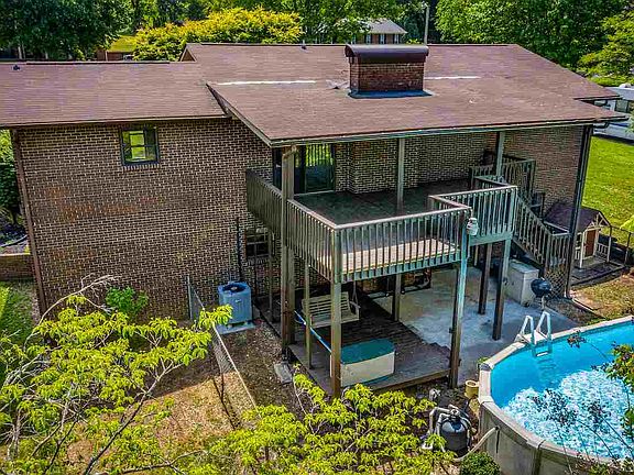 4th image of 5760 Sussex Ln