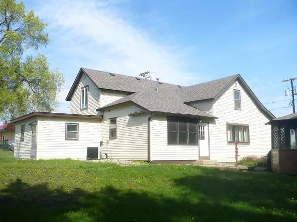 81 5th St N, Sauk Rapids, MN 56379