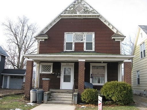 1st image of 513 S 3rd St APT 3*