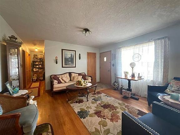 2nd image of 1319 E D St