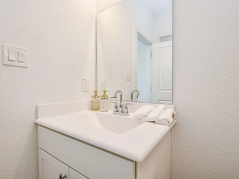 2210 Via Laura S — Photo 15