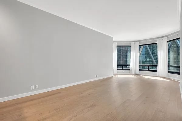 Living room, photo 1