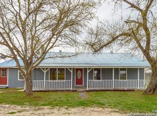 709 Prairie Hl, Seguin, TX 78155