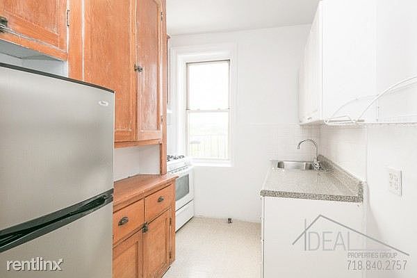 2nd image of 261 Cumberland St
