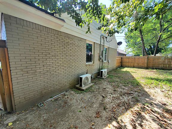 3rd image of 1143 National St