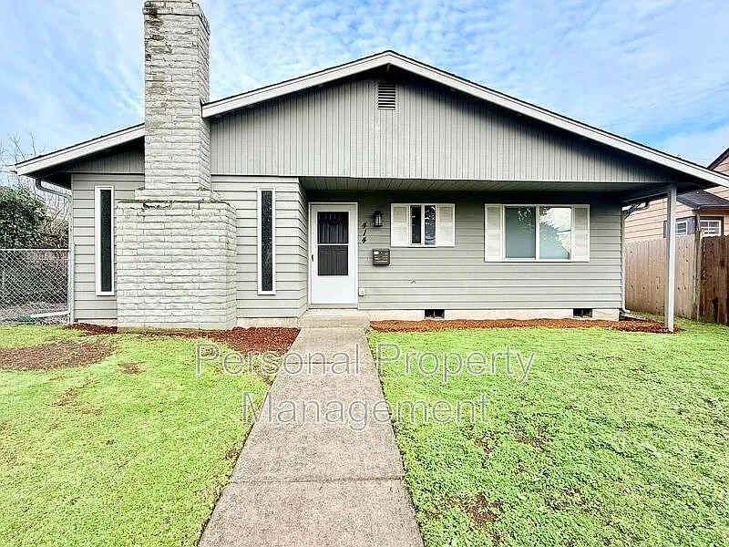 3 bed, 1.5 bath, 1115 sqft, $2,195 — Photo 2