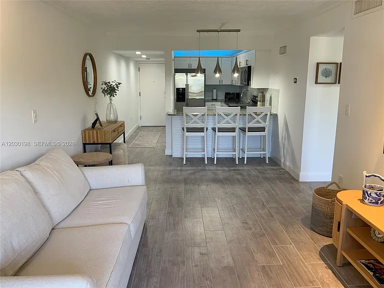 6444 Collins Ave #A6 — Photo 7