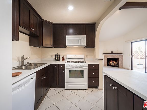 2nd image of 11939 Weddington St Unit 304