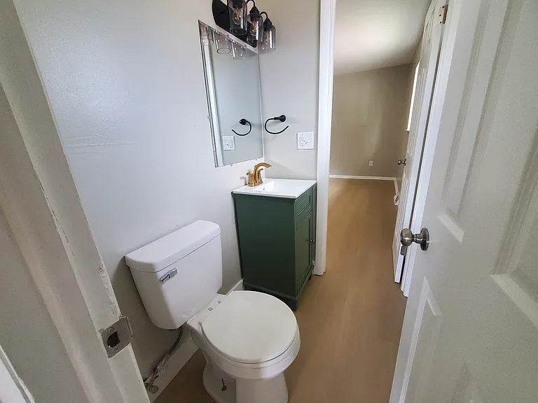 961 S Waverly St #961 — Photo 18