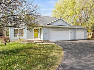 2802 Brooks Ridge Dr, Sun Prairie, WI 53590