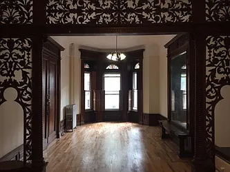 Rented by R New York