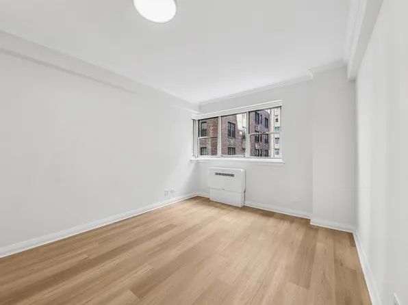 85 East End Avenue image 24 of 26