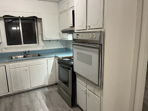 4 bed, 2.5 bath, 3036 sqft, $1,900 — Photo 4