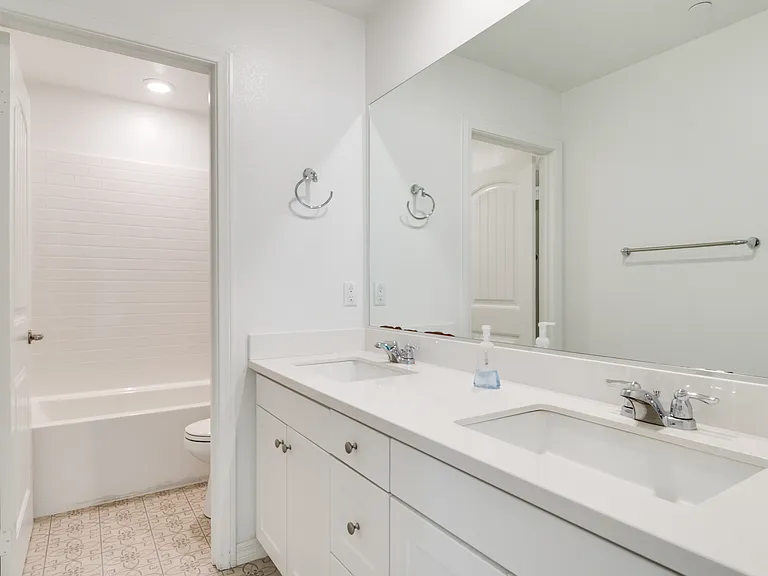 26337 Seville Ln — Photo 20