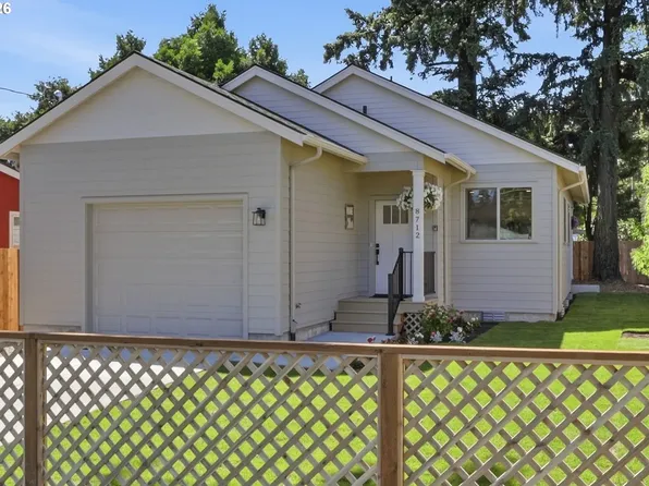 8712 SE Clatsop St, Happy Valley, OR 97086