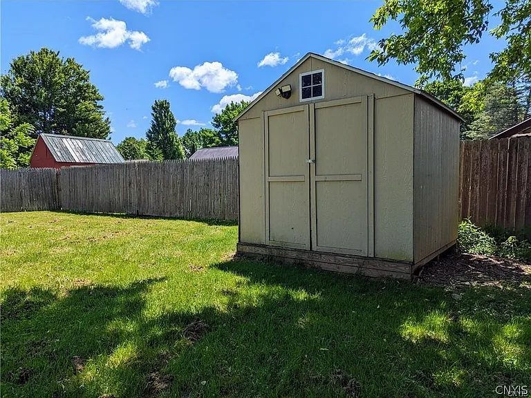 5854 Reis Dr — Photo 24
