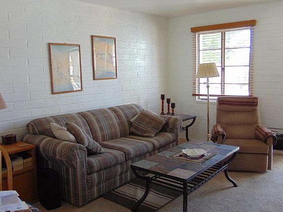 3rd image of 210 W Camino Manzana