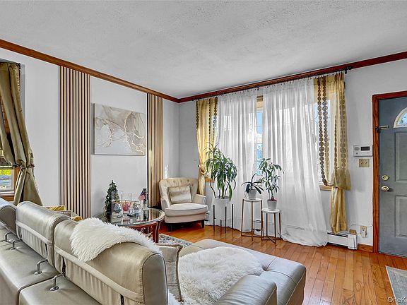 4th image of 150-27 16th Road