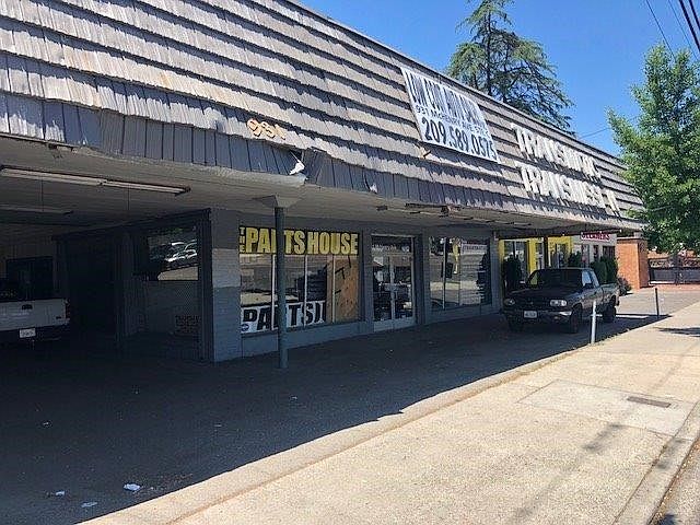 1st image of 931 McHenry Ave