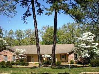 1st image of 63 Pinehurst Cir