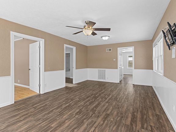 5th image of 4011 S Chalmers Ave