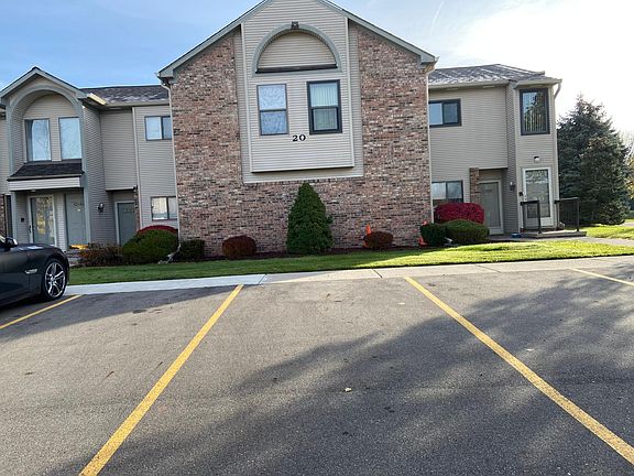 3rd image of 42682 Lilley Pointe Dr #221