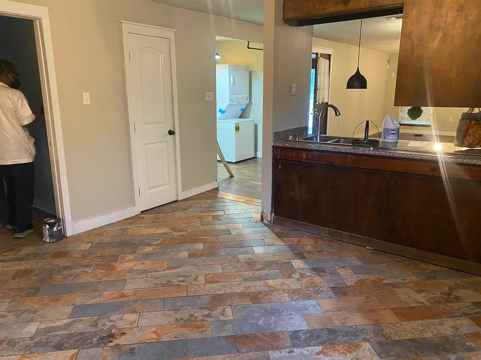 4 bed, 1913 sqft, $1,600 — Photo 4