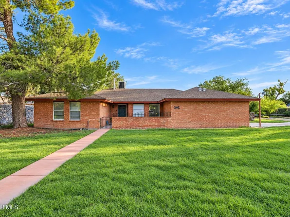 220 Serrania Dr, El Paso, TX 79932