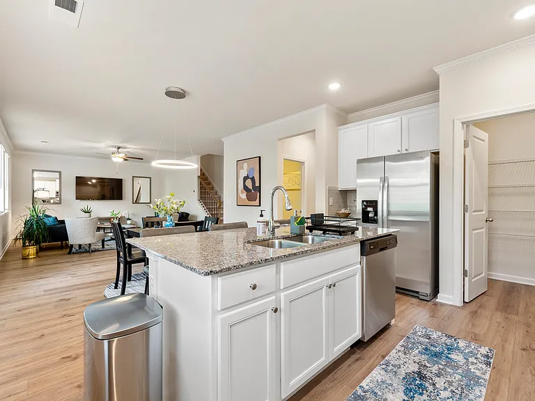 535 Hancock Dr SE — Photo 15