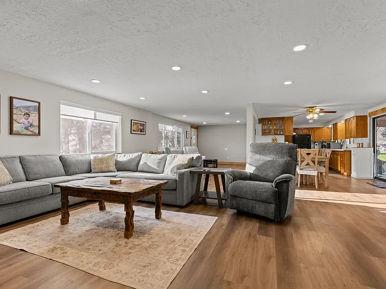 10390 N Highway 38 — Photo 10