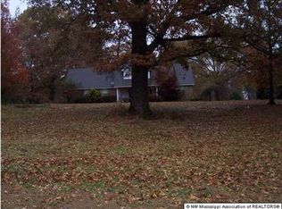 385 Oakley Rd, Senatobia, MS 38668