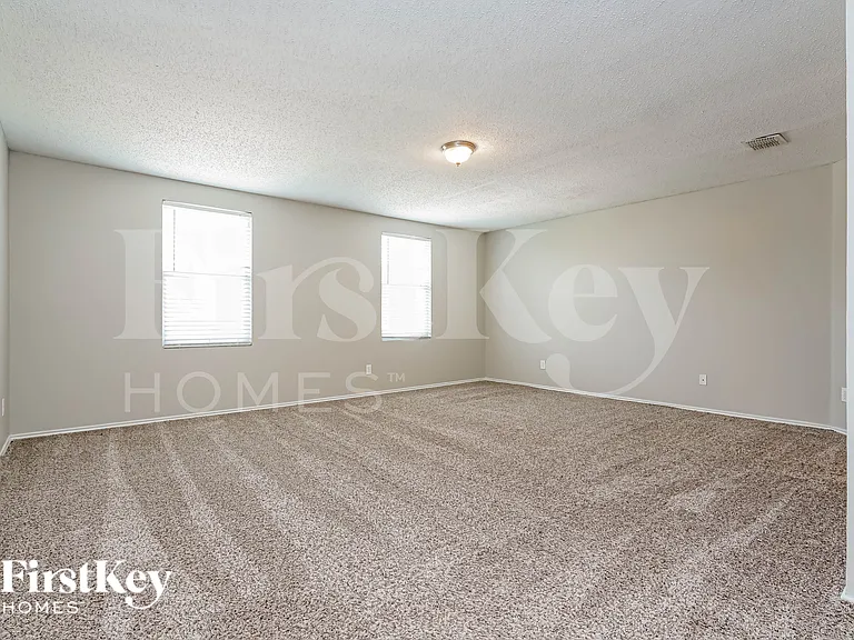 1218 Sullivan Dr — Photo 8