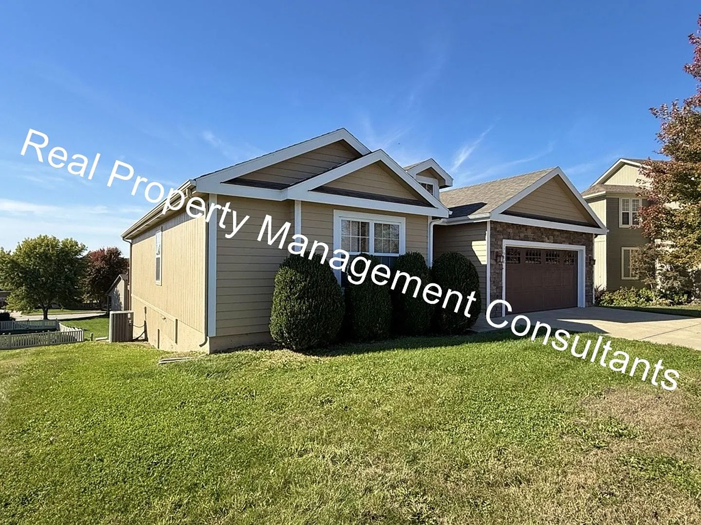 Beautiful 3-Bedroom Ranch Home in Weston, MO! — Photo 2