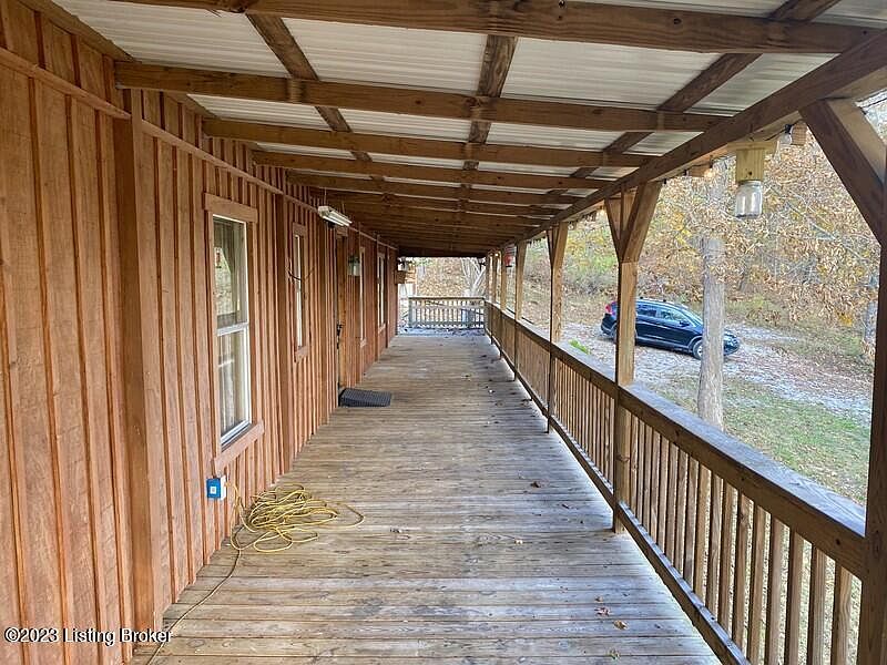 927 Caneyville Rd, Caneyville, KY 42721 Zillow