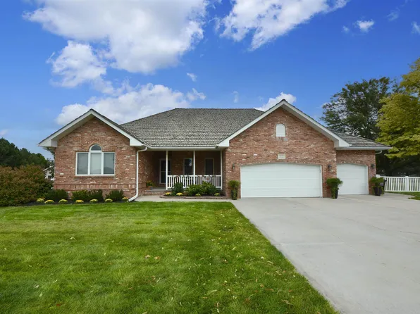9025 6th Ave, Kearney, NE 68845