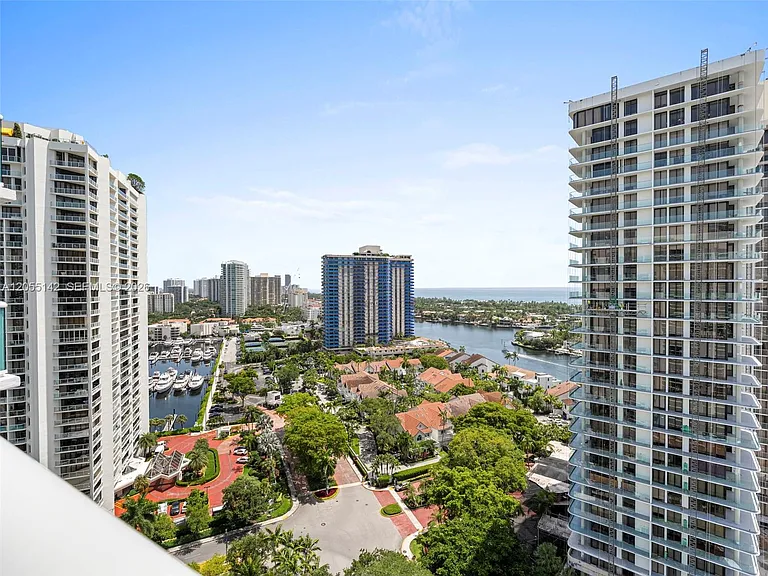19400 Turnberry Way #1911 — Photo 47