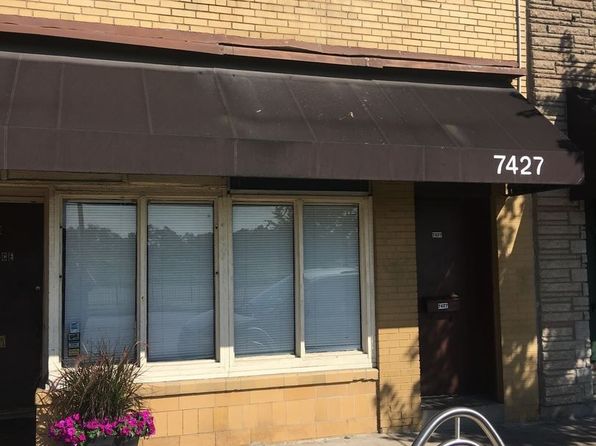 7427 S Broadway #D