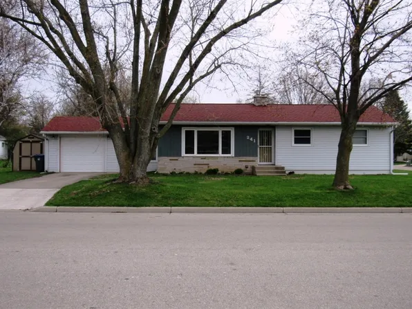 241 Junction St, Berlin, WI 54923
