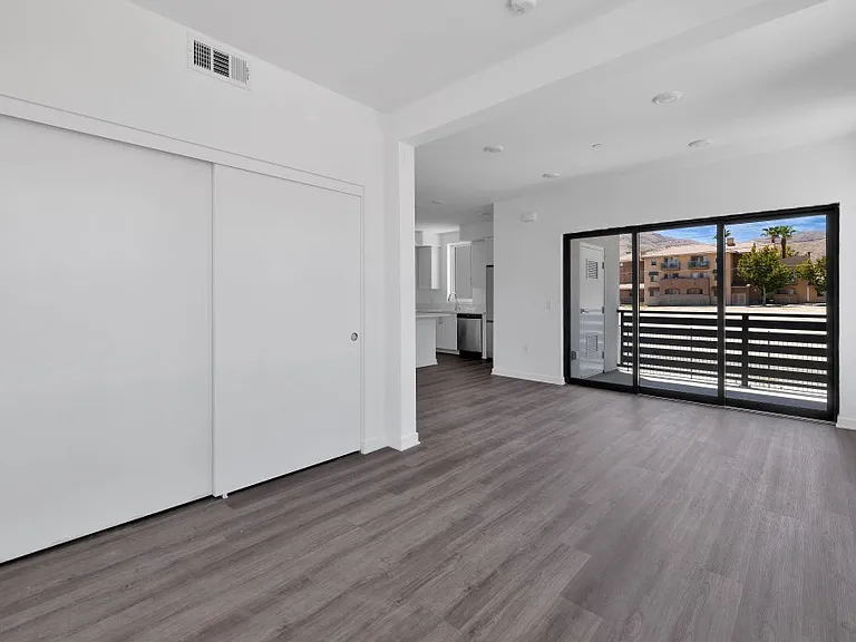 68550 Grove St #200 — Photo 25