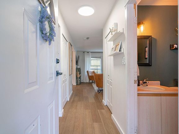 2nd image of 941 Malone Rd #18