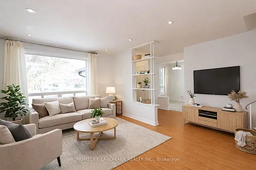 22 Knowles Cres Photo 1