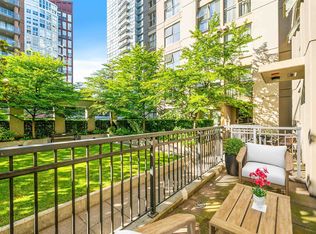 989 Richards St #TOWNHOUSE 8, Vancouver, BC V6B 6R6