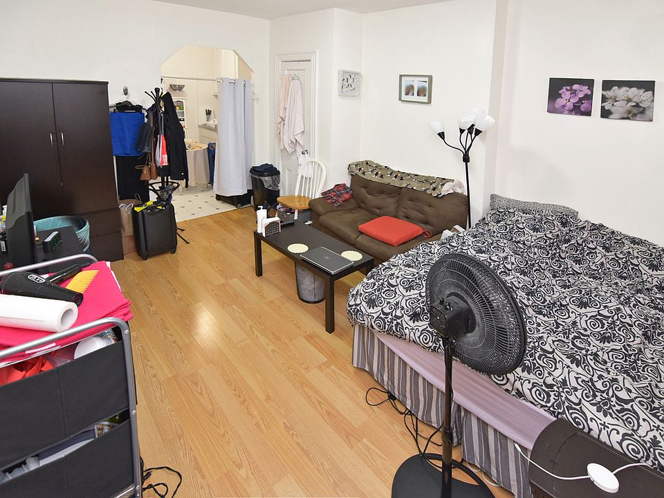 1st image of 1164 1st Ave #D2