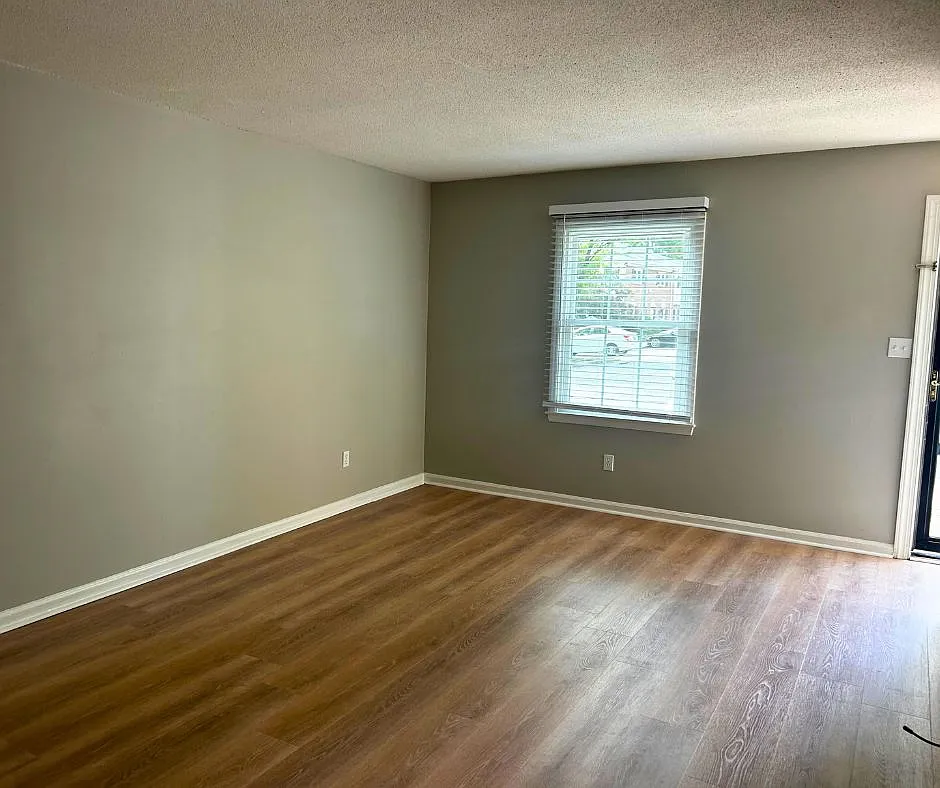 2 bed, 1.5 bath, 1120 sqft, $1,200 — Photo 3
