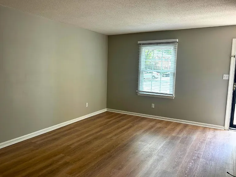 203 Northpoint Ave #D — Photo 3