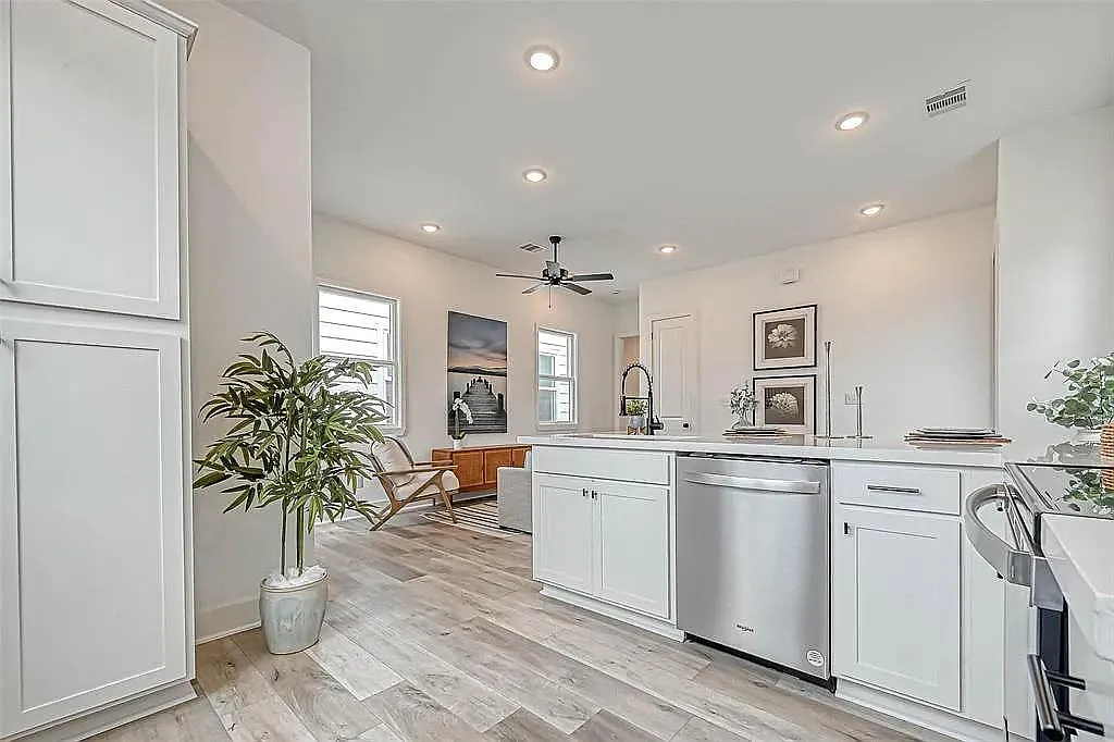 9306 Arledge St — Photo 1