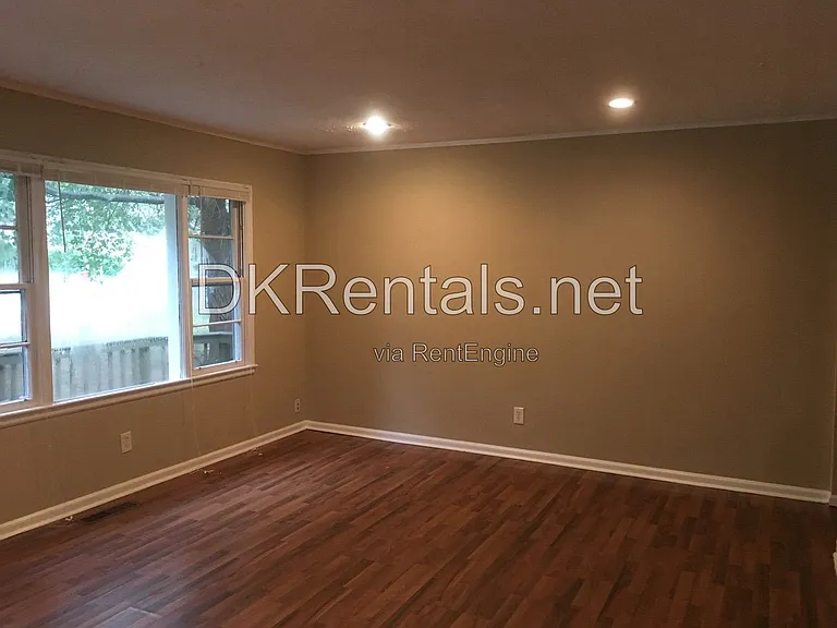 808 Meadow Pl — Photo 6