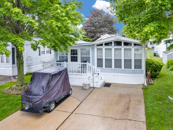 5244 Independence Ln, Lexington, MI 48450