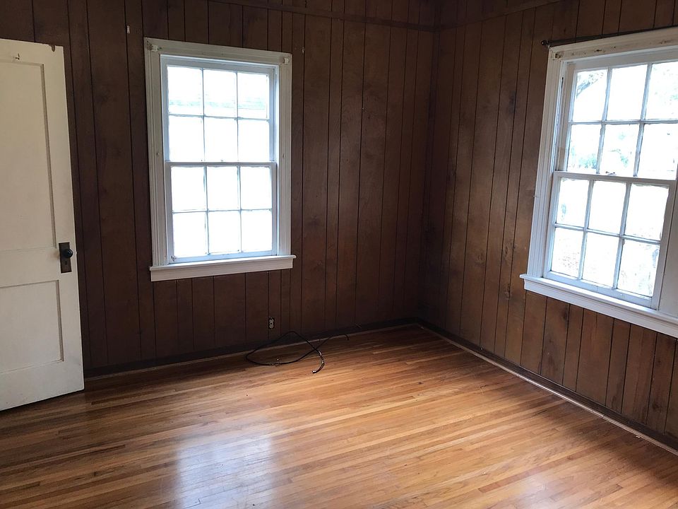 2nd image of 603 11th St